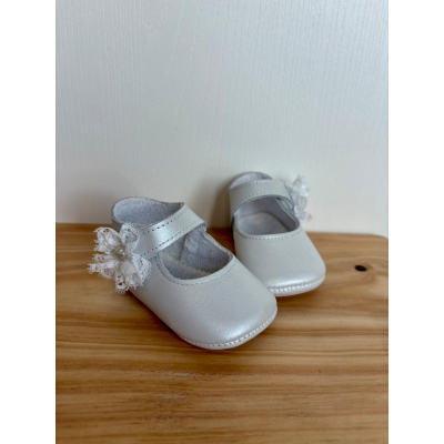 merceditas nacar flor blancas