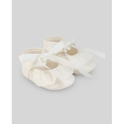 Zapato de tela y puntilla