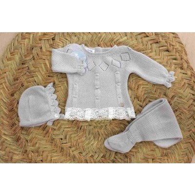 conjunto prematuro gris